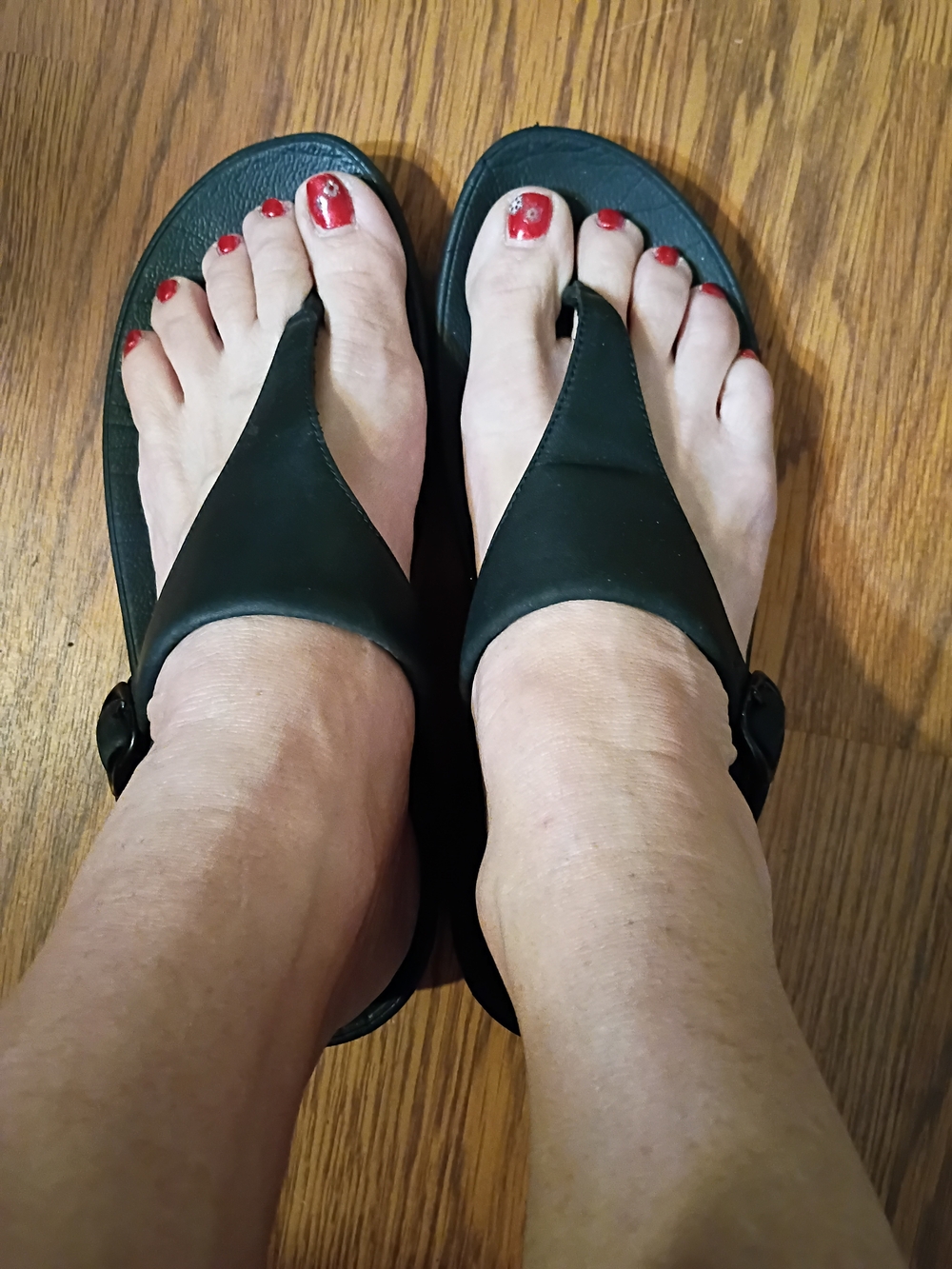 FitFlop Black Thong Sandals with T-strap#9